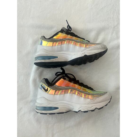 Air Max 95 LV8  “White / Black / Blue Gaze” GS Size 5.5 - Picture 3 of 7